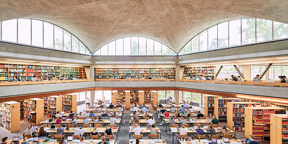 Lesesaal der Universitätsbibliothek Basel