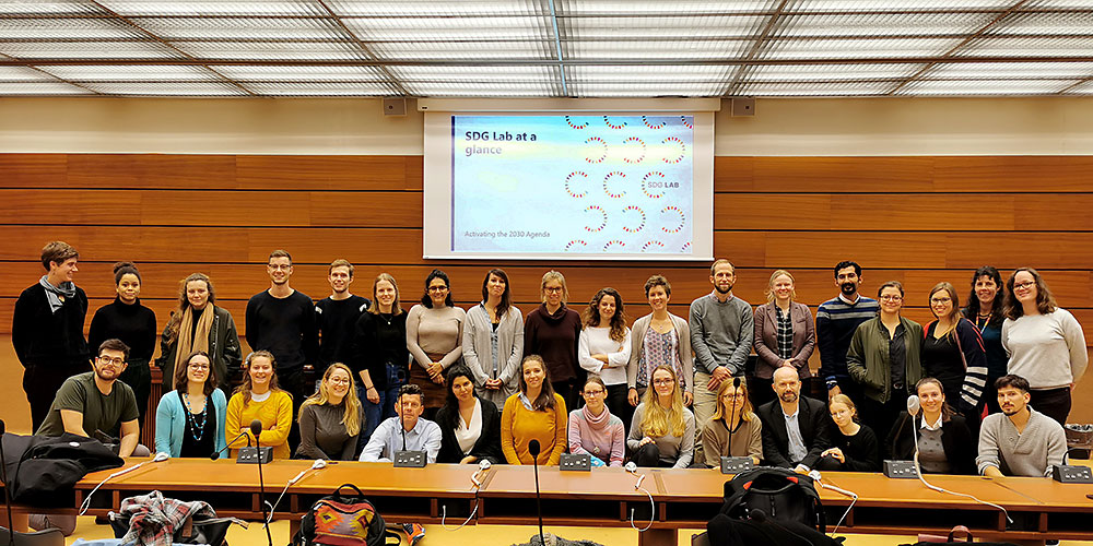«Impuls» fördert Nachhaltigkeit in der Lehre: Studierende und Dozierende an einem Workshop zu den Zielen für nachhaltige Entwicklung bei der UNO in Genf. (Foto: Shahin Haghinavand)
