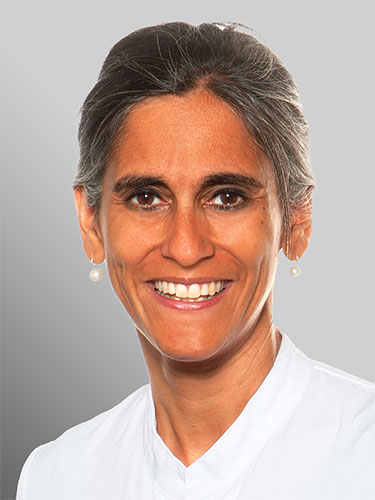 Porträt Prof. Dr. Nina Khanna. Porträt Prof. Dr. Nina Khanna.