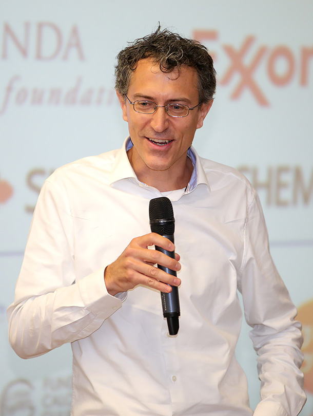 Prof. Dr. Jürg Utzinger (Photo: Joachim Pelikan) Prof. Dr. Jürg Utzinger (Photo: Joachim Pelikan)