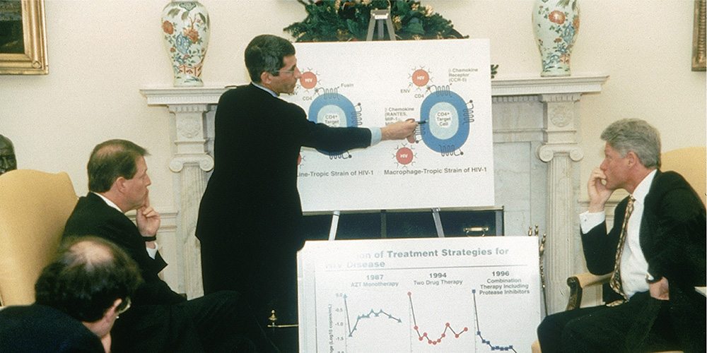 Anthony S. Fauci giving a lecture for President Bill Clinton, among others, in 1996, about the transmission of HIV and the role of CCR5 in this process.