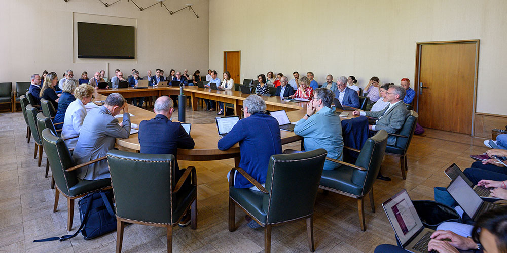 Regenz diskutiert Auswahlkriterien für die Nachfolge im Rektorat