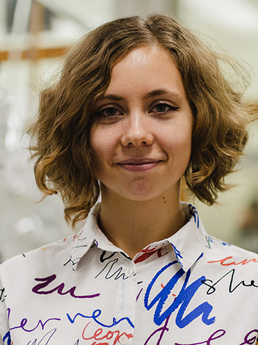 portrait of Valeriia Hutskalova in the lab portrait of Valeriia Hutskalova in the lab