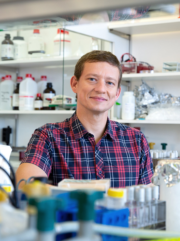 Prof. Dr. Marek Basler Prof. Dr. Marek Basler