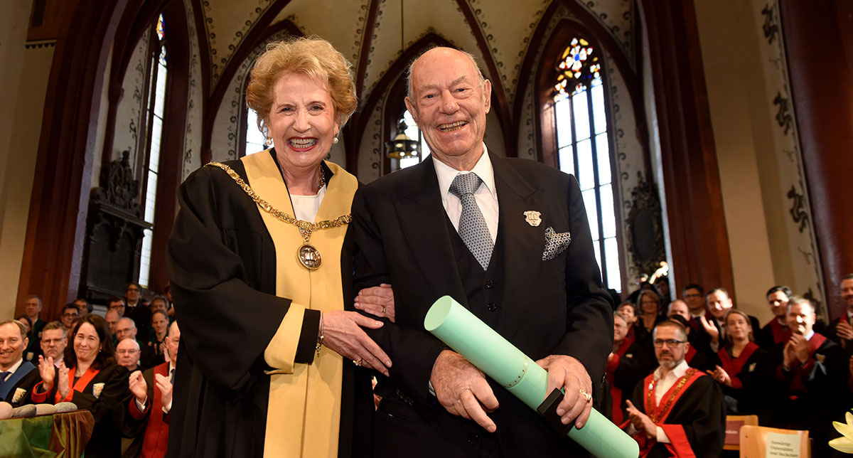 Dr. Peter Lenz Dr. Peter Lenz