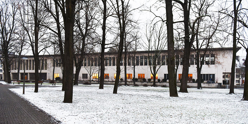 Kollegienhaus im Winter