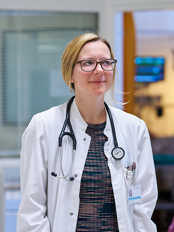 Sabina Hunziker, Professor of Psychosomatics and Medical Communication. (Photo: University of Basel, Basile Bornand) Sabina Hunziker, Professor of Psychosomatics and Medical Communication. (Photo: University of Basel, Basile Bornand)