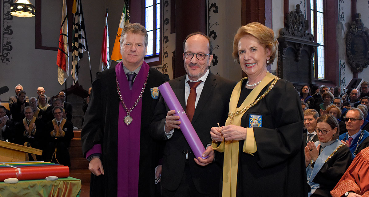 Pastor Martin Stingelin was awarded an honorary doctorate from the Faculty of Theology. (Photo: University of Basel, Christian Flierl)
