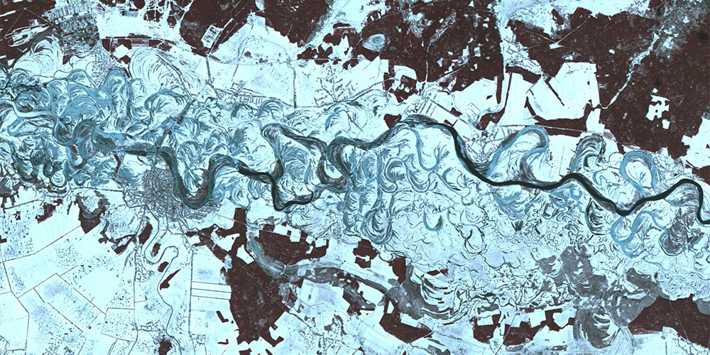 Luftaufnahme des Flusses Dneper in der Ukraine