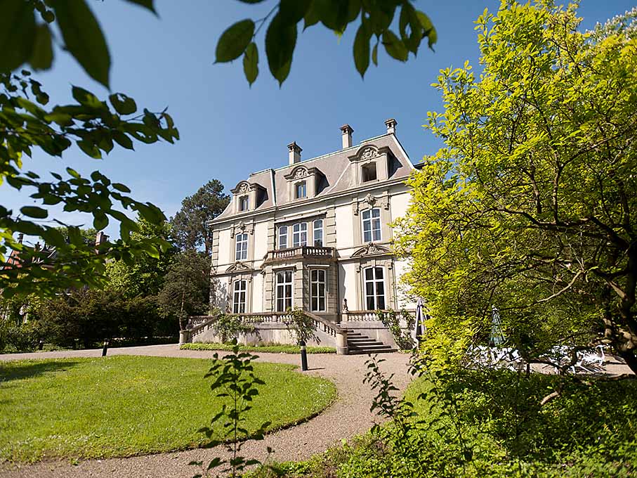 Villa des Europainstituts im Gellert-Quartiert.