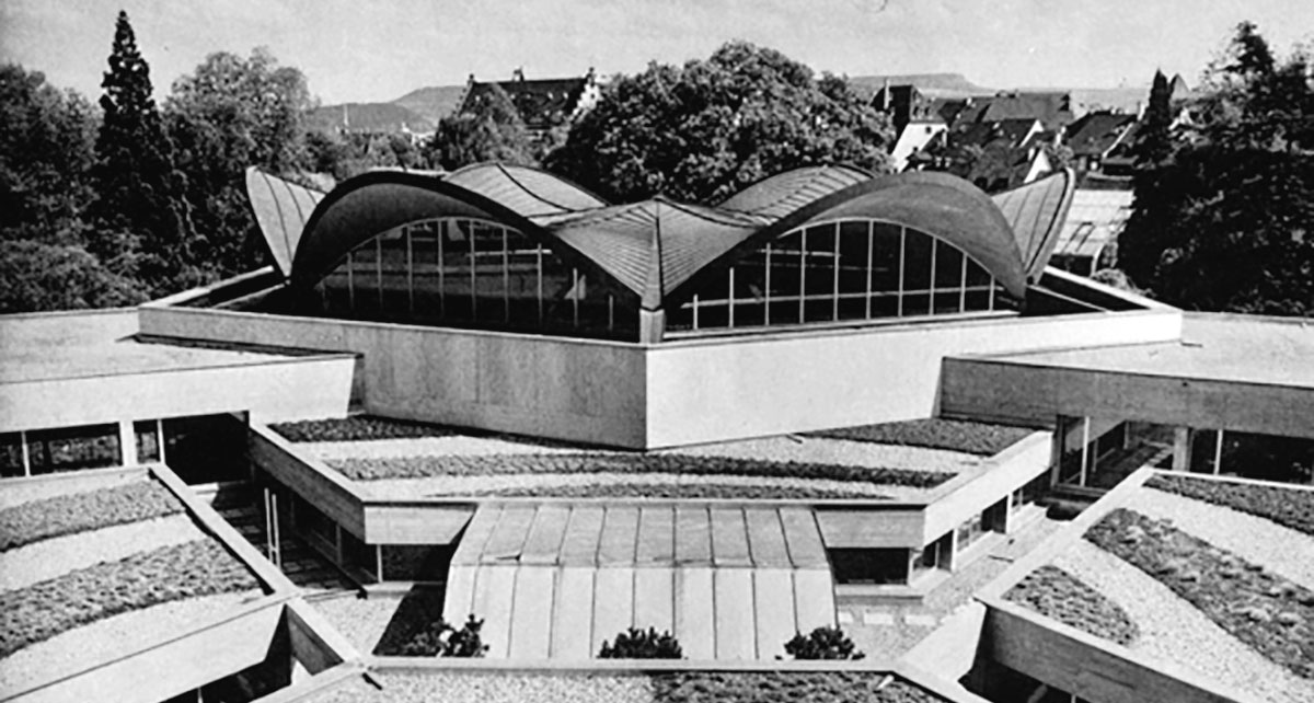 Architekturfoto der Universitätsbibliothek Basel.