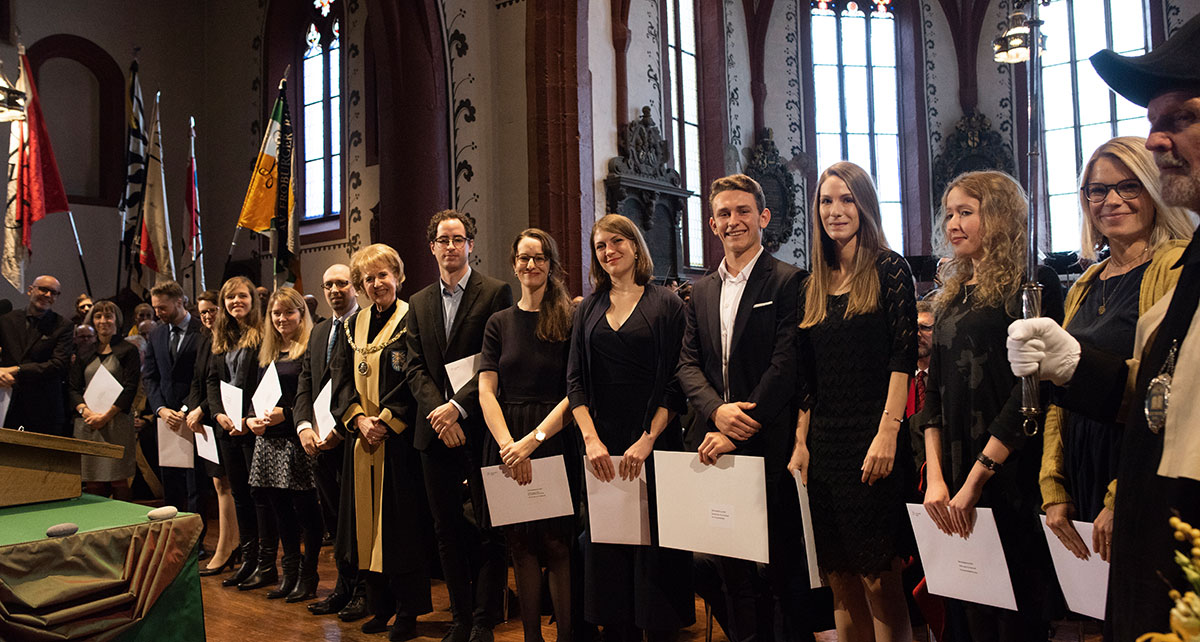 In addition to honorary doctoral degrees, many other honors and distinctions are given out at Dies Academicus. These include the Amerbach Prize for an outstanding dissertation, faculty prizes, the Emilie-Louise-Frey Prize for the furtherance of young scholars as well as the athletics prize.
