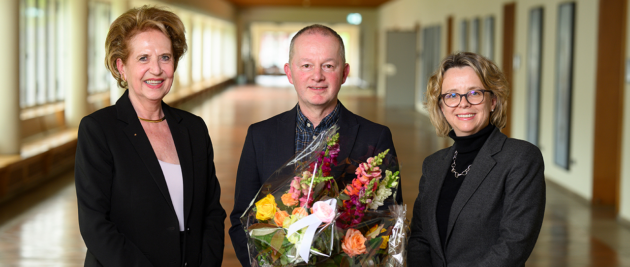 From left: Rector Prof. Dr. Dr. h.c. mult. Andrea Schenker-Wicki, Vice-Rector for Research Prof. Dr. Primo Schär, Chairwoman of the Board of Governors Prof. Dr. Daniela Thurnherr Keller.