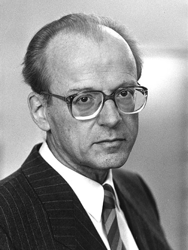 Prof. em. Dr. Luzius Wildhaber. (Foto: Kurt Wyss, 1992) Prof. em. Dr. Luzius Wildhaber. (Foto: Kurt Wyss, 1992)